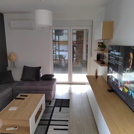 Lovely One Bedroom Apartment Ub Экстерьер фото